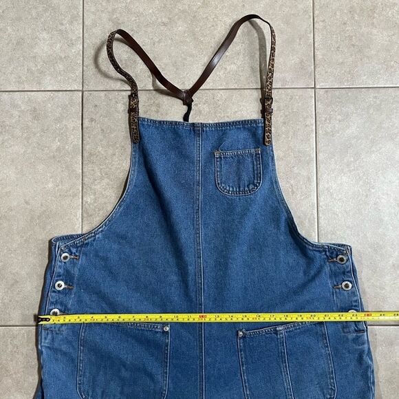 VTG 90s Y2K Denim Overalls Women Size 20
Adjustable length Made in Hong Kong - Picture 5 of 8